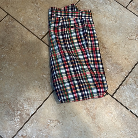 PRISTINE!!! 33x32 - Picture 4 of 5